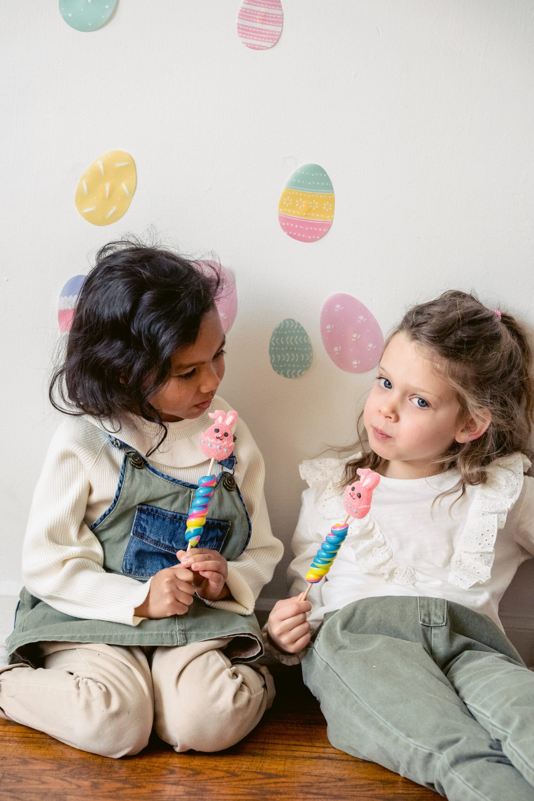 Các nguyên nhân phổ biến nhất gây khô miệng ở trẻ em bao gồm mất nước, thuốc men, dị ứng và một số tình trạng bệnh lý. Trẻ khô miệng.