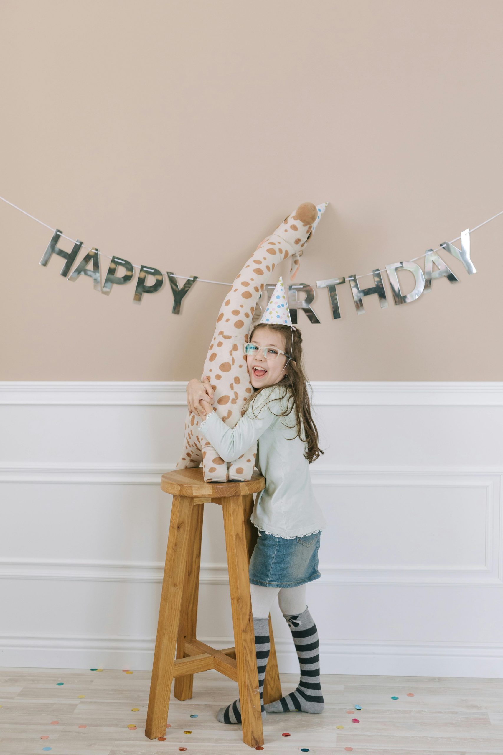 Cha mẹ khen ngợi đúng lúc và đúng cách mới thực sự mang lại giá trị tích cực cho sự phát triển của trẻ.