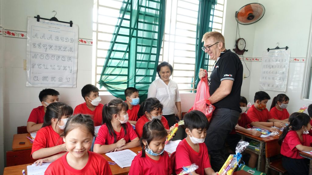 Khi dạy con cách từ chối khéo, điều quan trọng là giúp trẻ hiểu rằng việc nói "không" không phải lúc nào cũng là điều xấu.