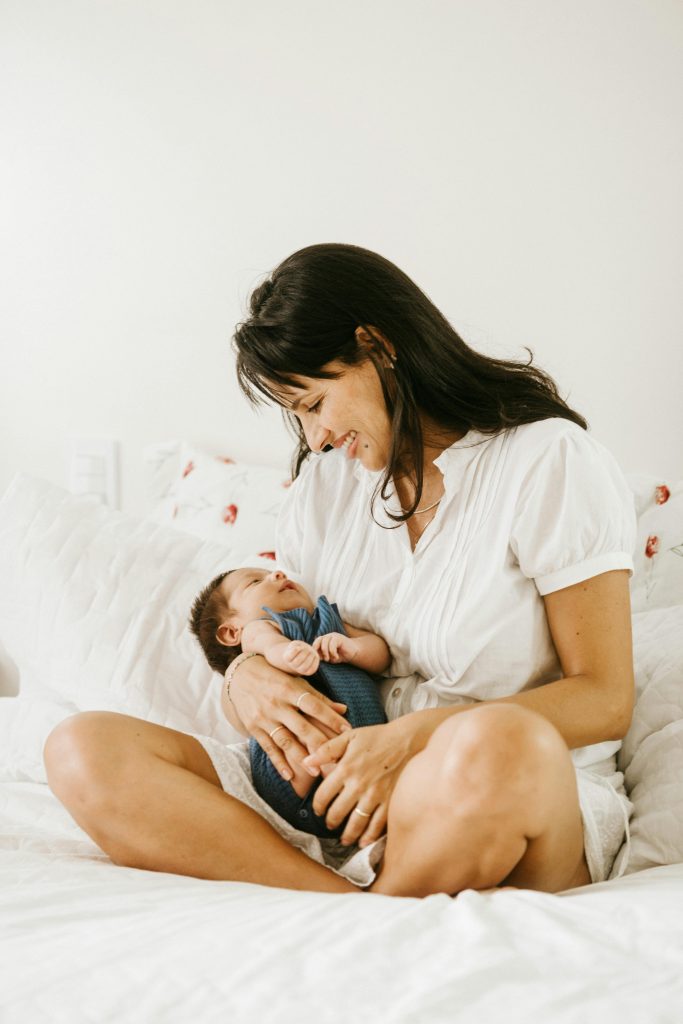 “Mẹ Địu Con” không chỉ là một phong cách sống; đó còn là biểu tượng cho tình yêu thương vô bờ bến mà chúng ta dành cho con cái.