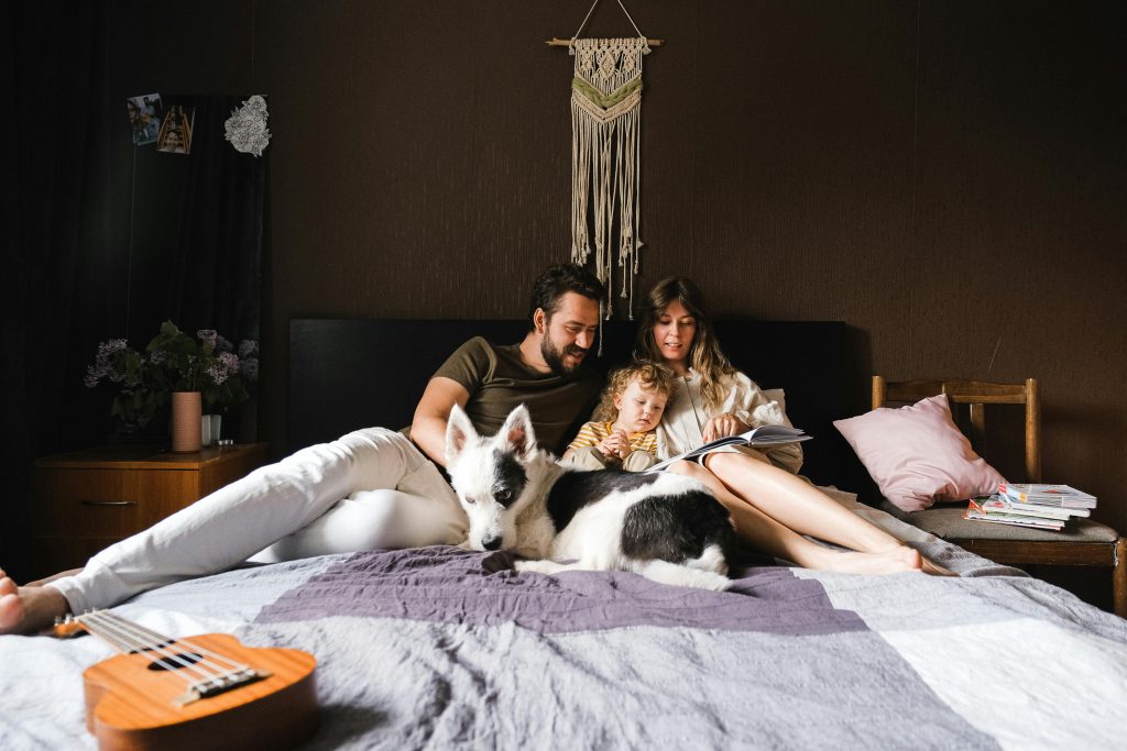 Trẻ bị nóng trong khi nằm điều hòa là một vấn đề phổ biến nhưng cũng đầy thách thức.